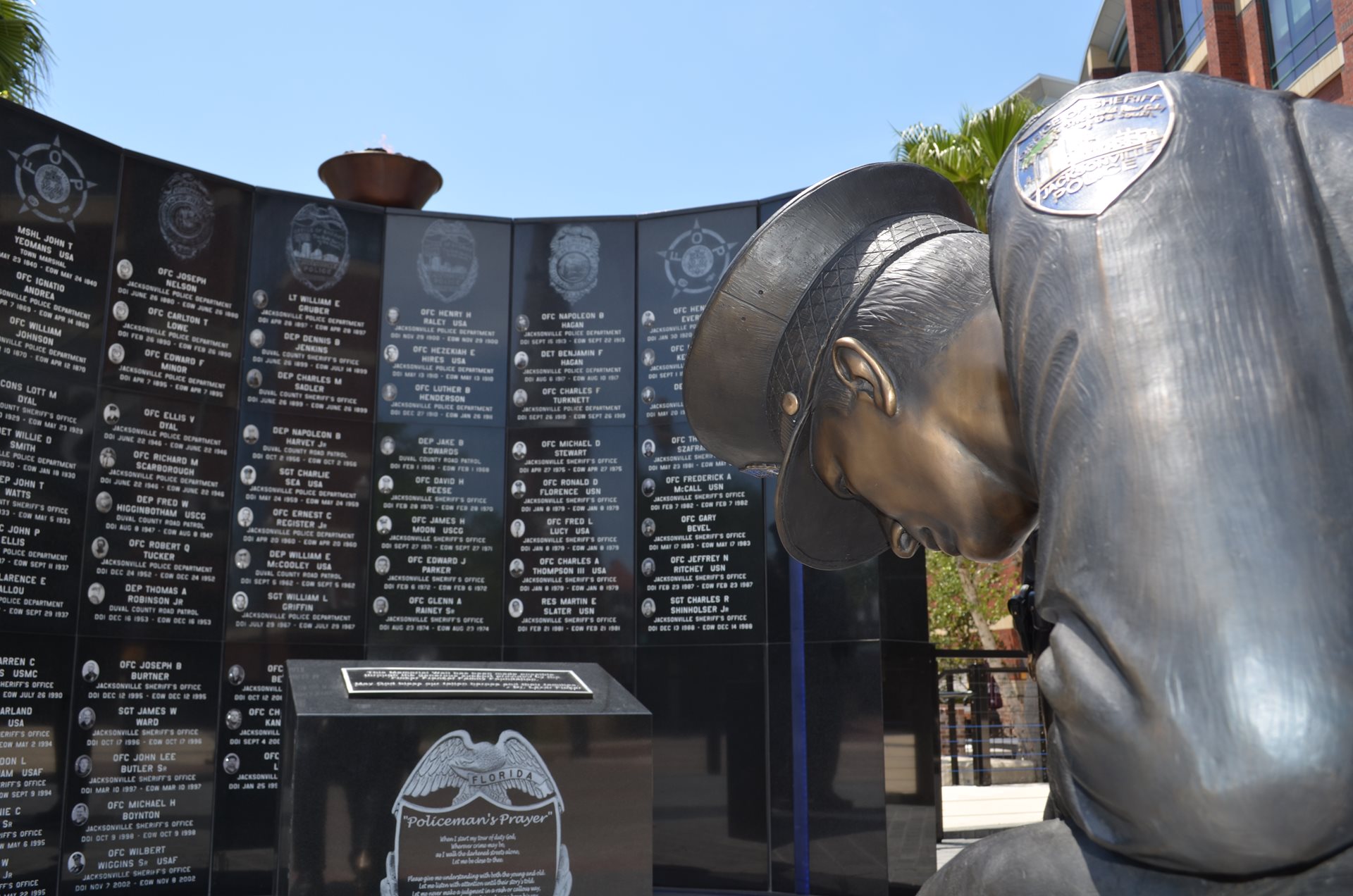 police memorial art